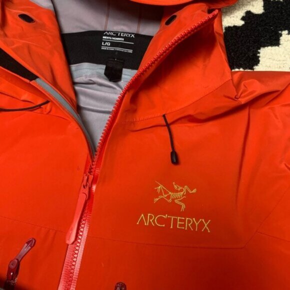 Arcteryx Alpha SV Gortex Jacket Men’s Large - Picture 2 of 4
